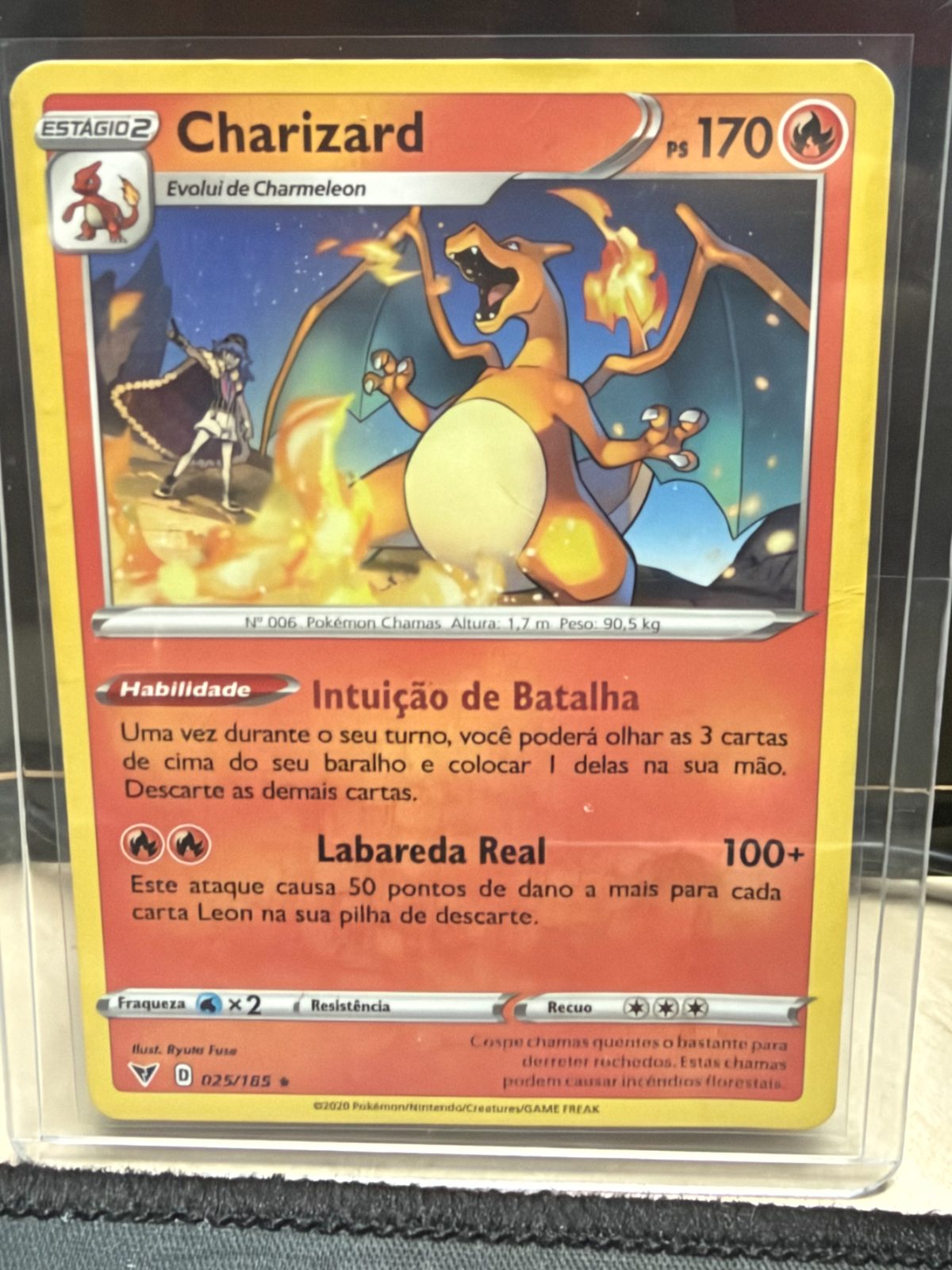 Frente da carta Charizard