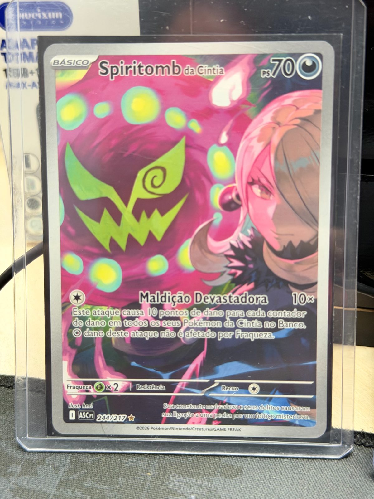 Frente da carta Spiritomb da Cíntia